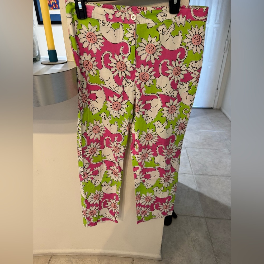 Lilly Pulitzer Pink and Green Floral Cropped Pants Excellent condition